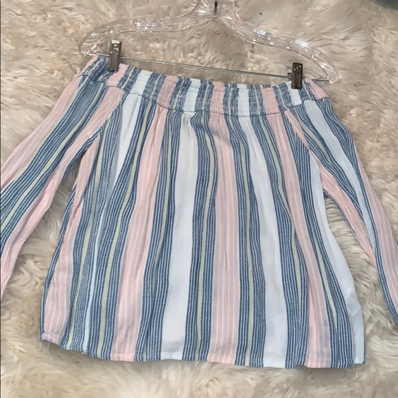 Off the shoulder long sleeve - Picture 2 of 2